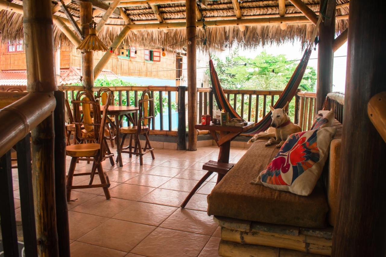 La Facha Hostal Restaurant Surf Mompiche Exterior photo