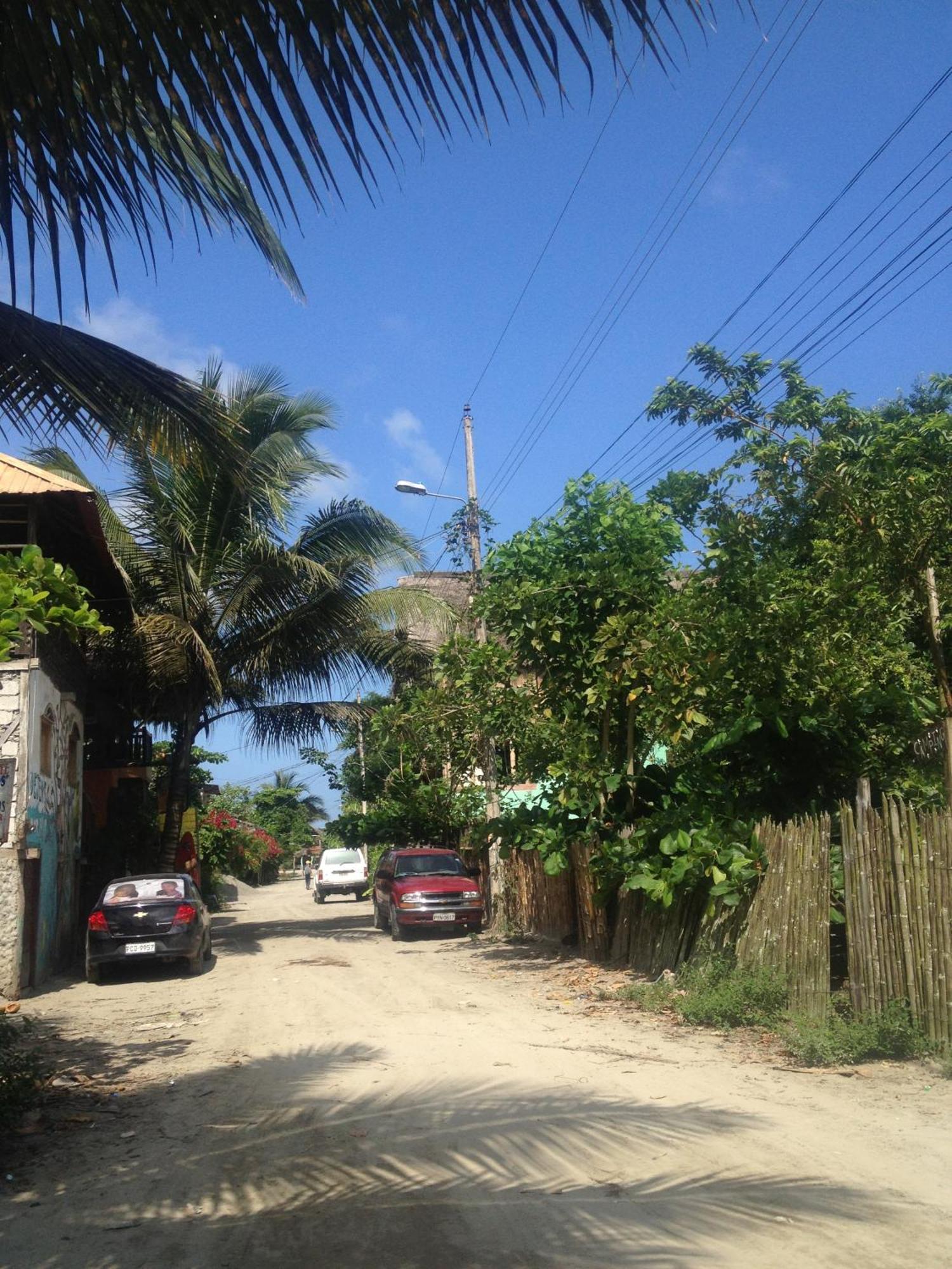 La Facha Hostal Restaurant Surf Mompiche Exterior photo