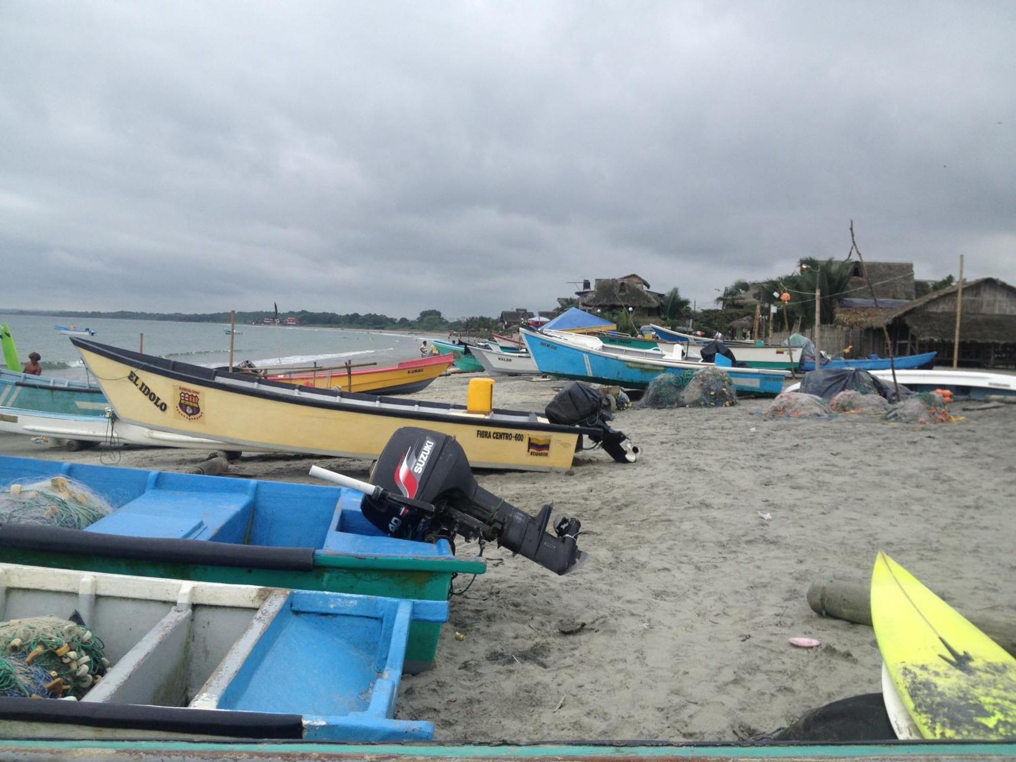 La Facha Hostal Restaurant Surf Mompiche Exterior photo