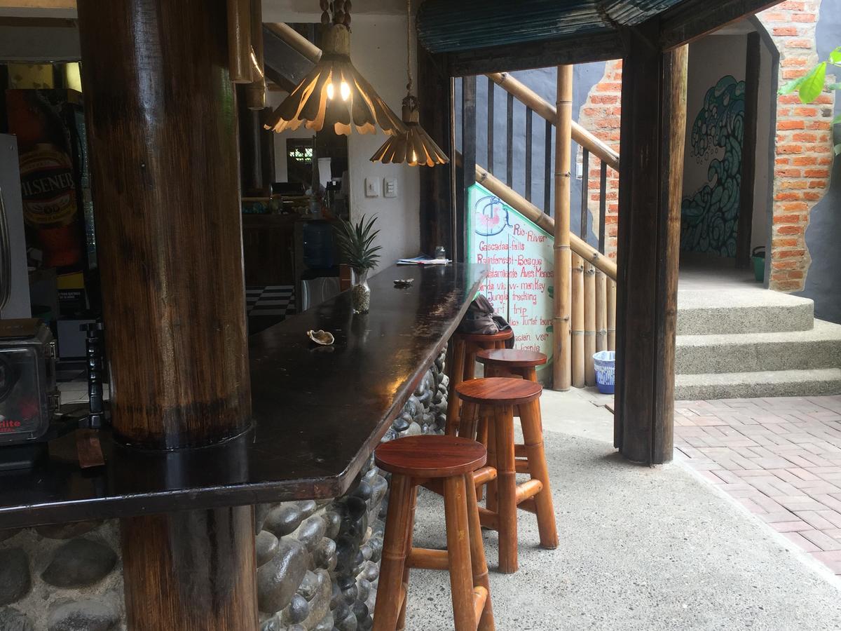 La Facha Hostal Restaurant Surf Mompiche Exterior photo