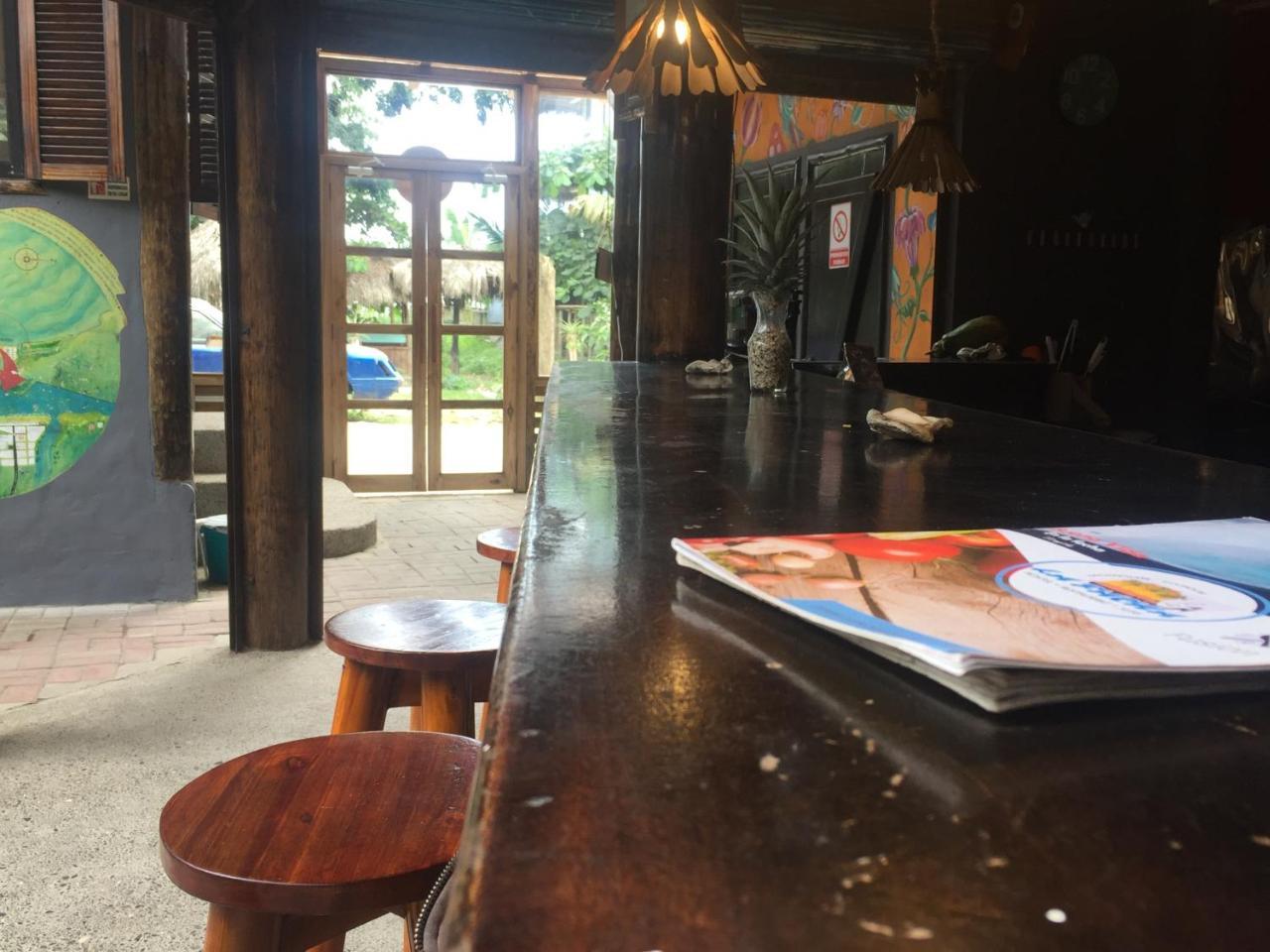 La Facha Hostal Restaurant Surf Mompiche Exterior photo