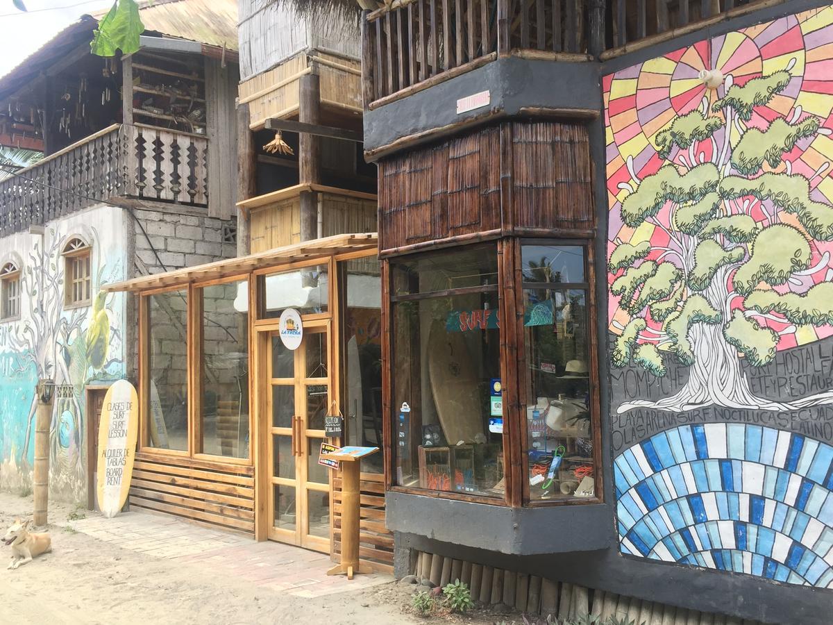La Facha Hostal Restaurant Surf Mompiche Exterior photo