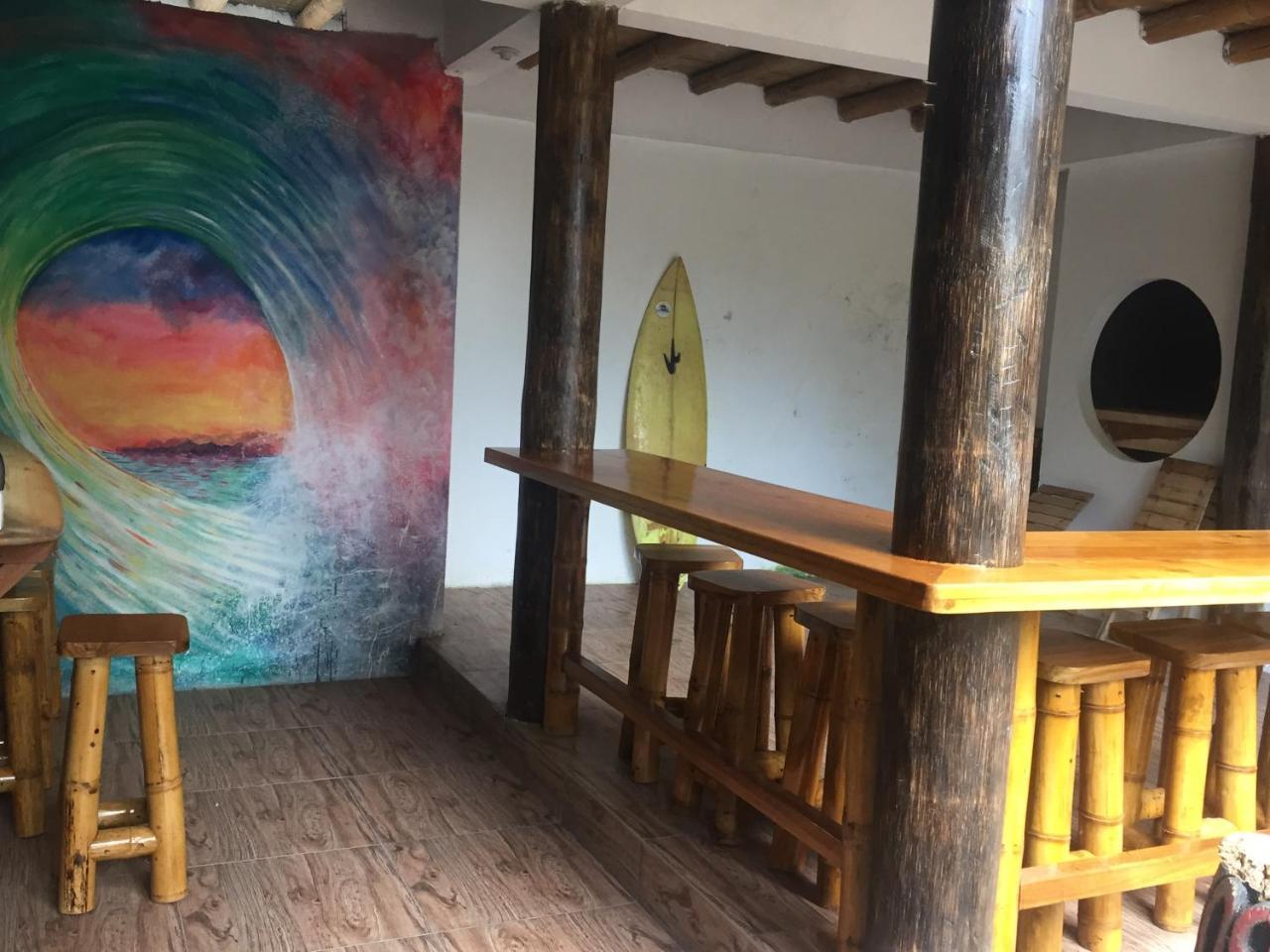 La Facha Hostal Restaurant Surf Mompiche Exterior photo