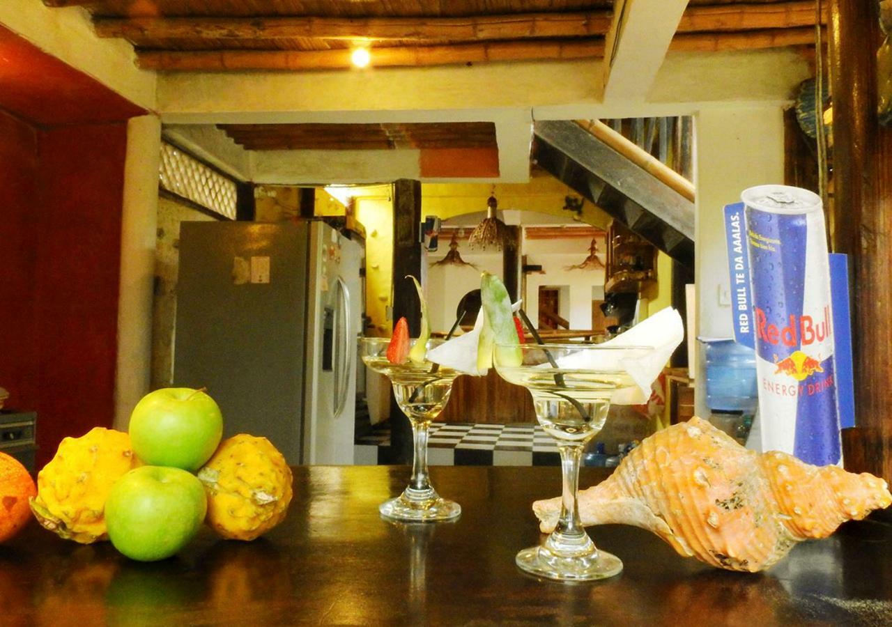 La Facha Hostal Restaurant Surf Mompiche Exterior photo