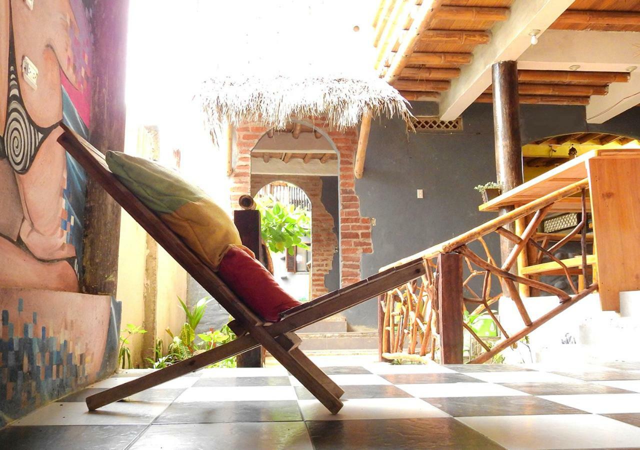 La Facha Hostal Restaurant Surf Mompiche Exterior photo