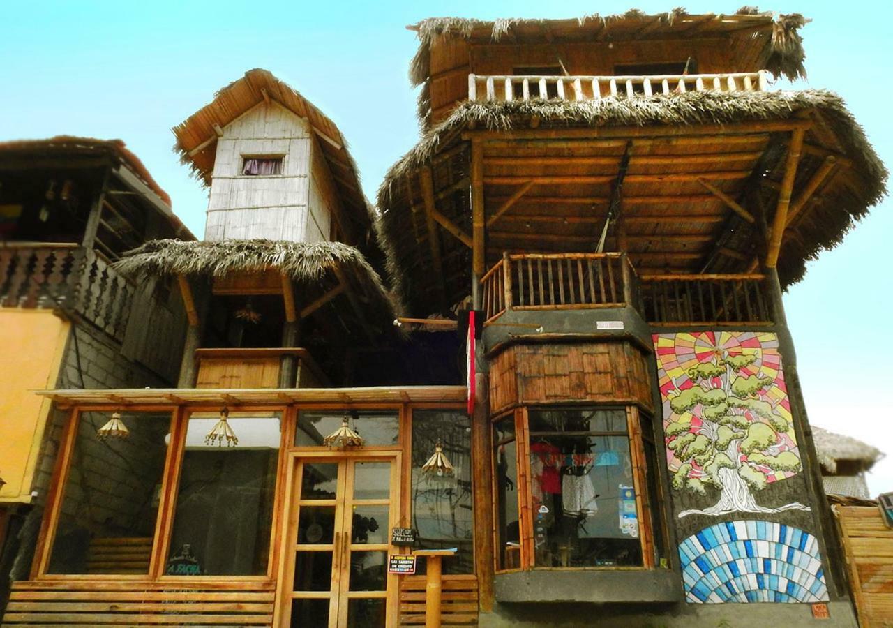 La Facha Hostal Restaurant Surf Mompiche Exterior photo